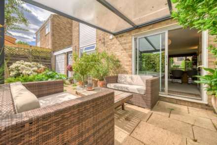 Earlsfield Close, Caversham Park Village, Reading, Image 16