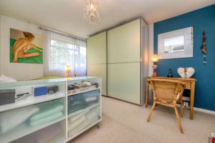 Earlsfield Close, Caversham Park Village, Reading, Image 18