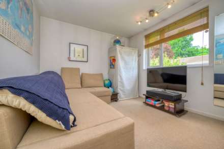 Earlsfield Close, Caversham Park Village, Reading, Image 20