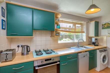 Earlsfield Close, Caversham Park Village, Reading, Image 6