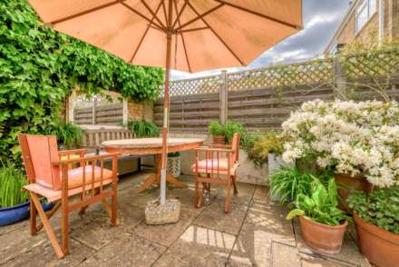Earlsfield Close, Caversham Park Village, Reading, Image 9