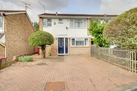 Quantock Avenue, Caversham Park Village, Reading, Image 1