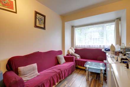 Quantock Avenue, Caversham Park Village, Reading, Image 10
