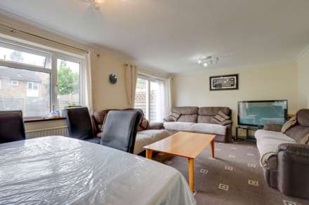 Quantock Avenue, Caversham Park Village, Reading, Image 5