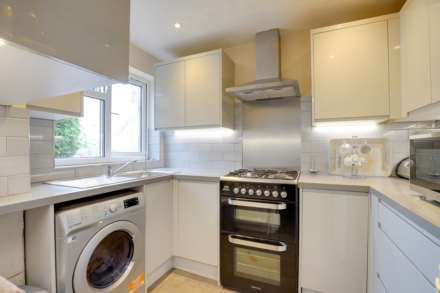 Quantock Avenue, Caversham Park Village, Reading, Image 6