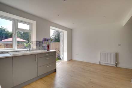 Wood Lane Close, Reading, Image 14
