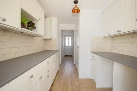 Wood Lane Close, Reading, Image 17