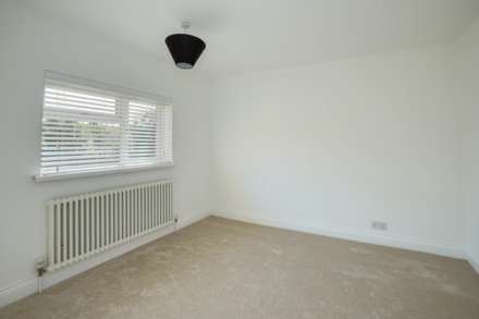 Wood Lane Close, Reading, Image 19