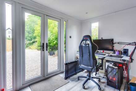 Kennylands Road, Sonning Common, South Oxfordshire, Image 25