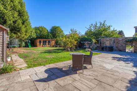 Copse End, Woodlands Road, Sonning Common, South Oxfordshire, Image 20