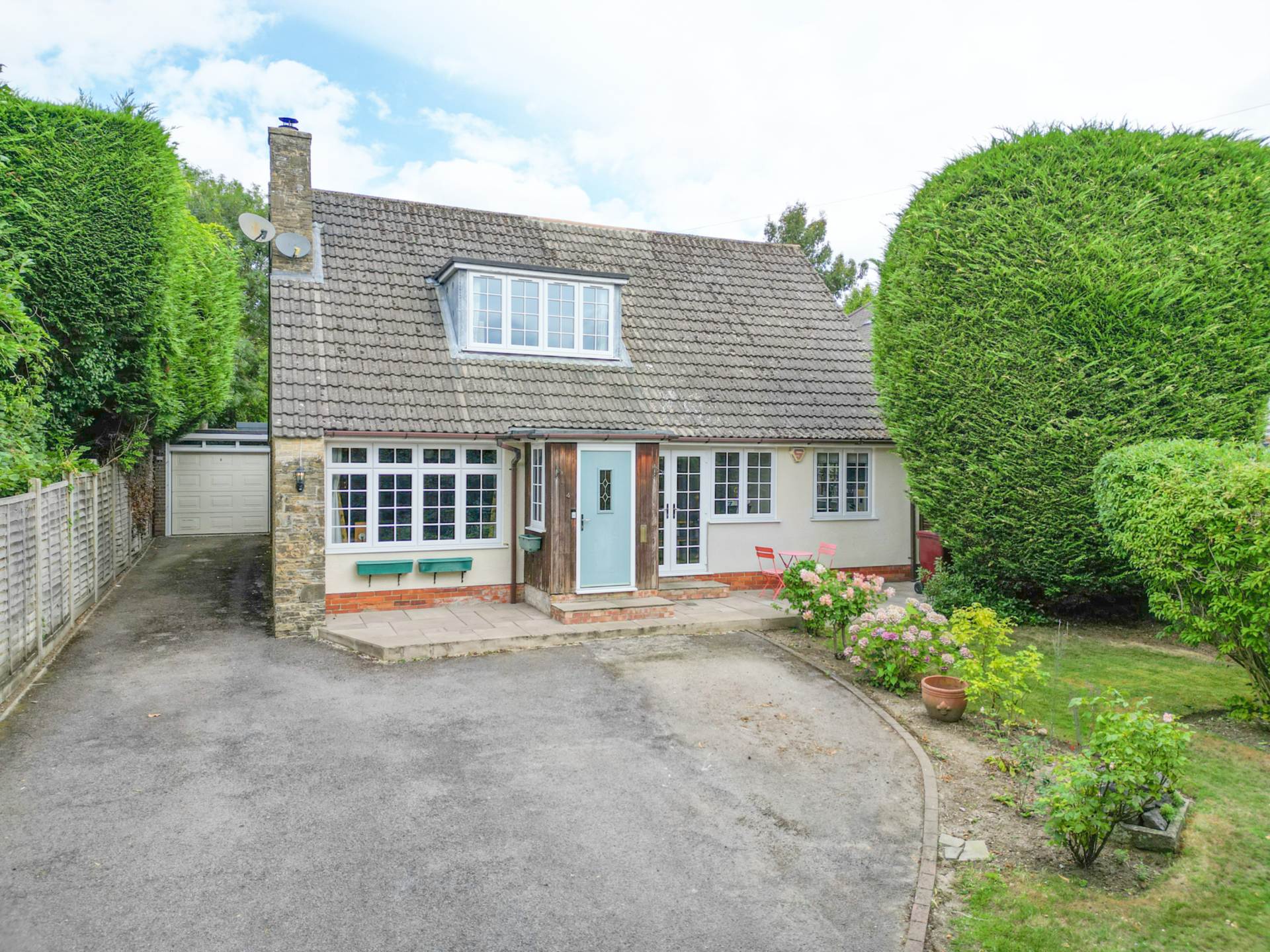 Grosvenor Road, Caversham, Reading, Image 1