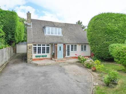 Grosvenor Road, Caversham, Reading