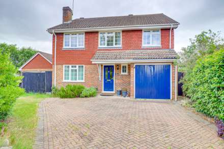 Grangely Close, Calcot