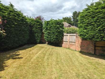 Grangely Close, Calcot, Reading, Image 17