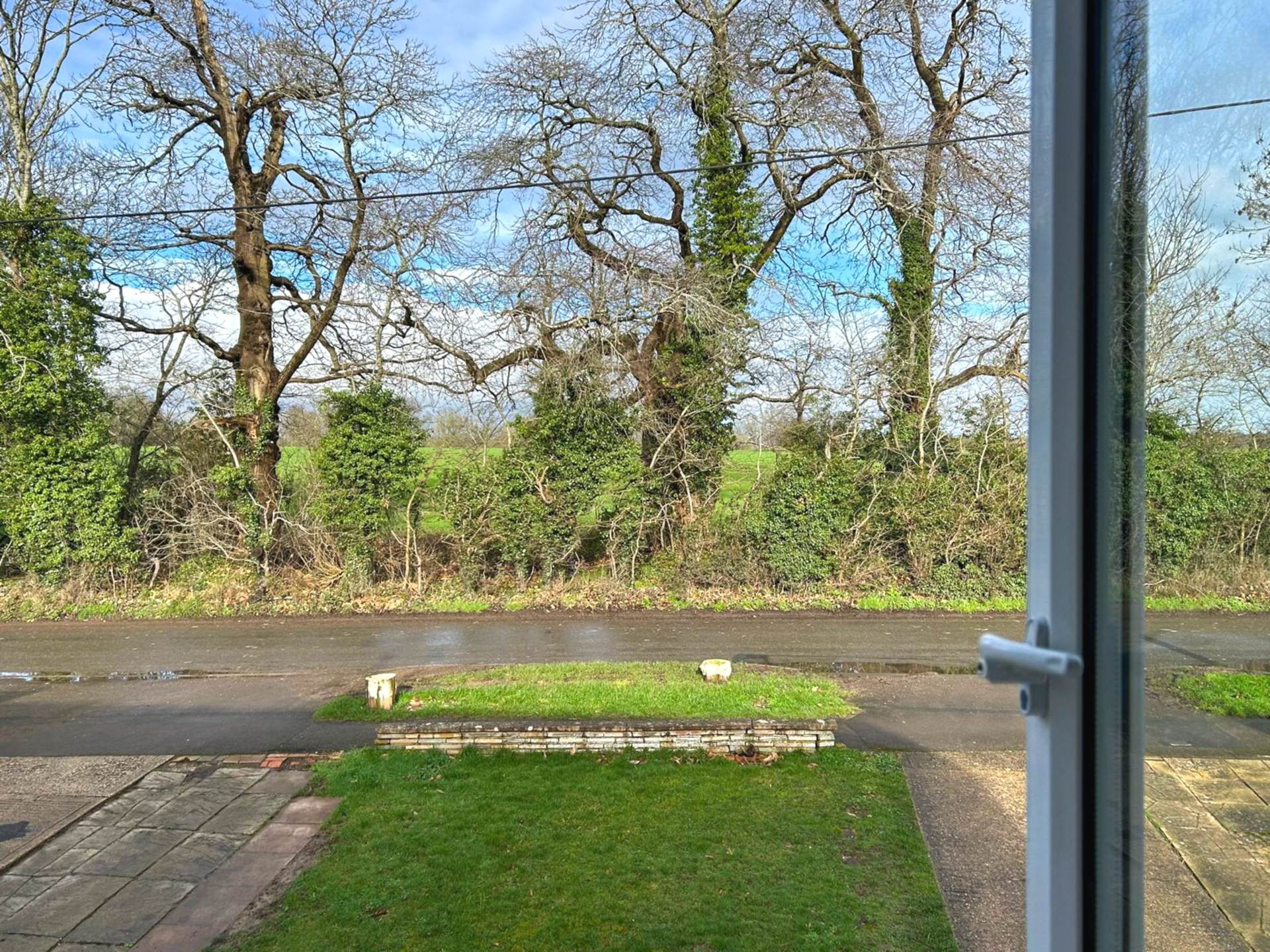 Blounts Court Road, Sonning Common, South Oxfordshire, Image 4