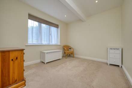 Wood Lane, Sonning Common, South Oxfordshire, Image 14