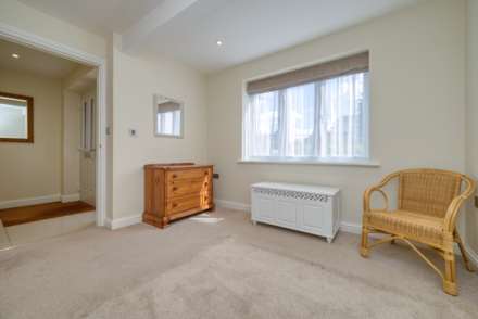Wood Lane, Sonning Common, South Oxfordshire, Image 15