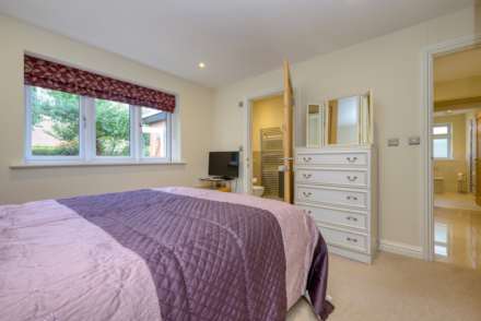 Wood Lane, Sonning Common, South Oxfordshire, Image 17