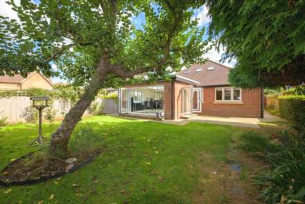 Wood Lane, Sonning Common, South Oxfordshire, Image 19
