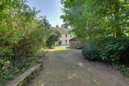 Grove Road, Sonning Common, South Oxfordshire, Image 25