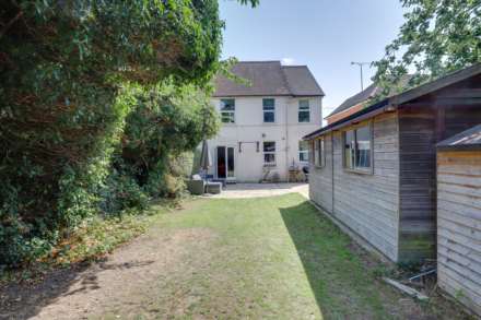 Grove Road, Sonning Common, South Oxfordshire, Image 29