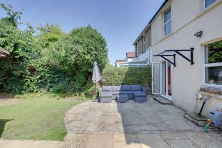 Grove Road, Sonning Common, South Oxfordshire, Image 31