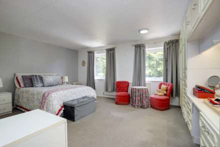 Kennylands Road, Sonning Common, South Oxfordshire, Image 11