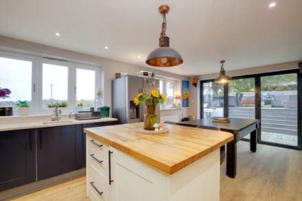 Shamrock, Port Hill, Henley On Thames, Image 16