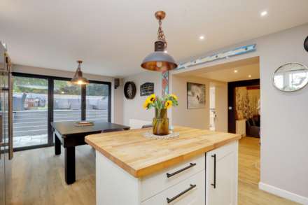 Shamrock, Port Hill, Henley On Thames, Image 17