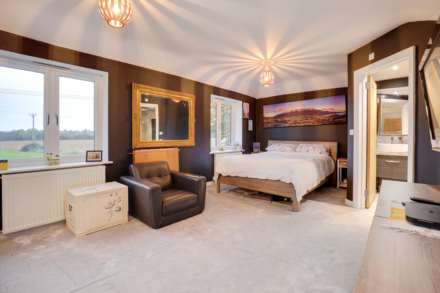 Shamrock, Port Hill, Henley On Thames, Image 20