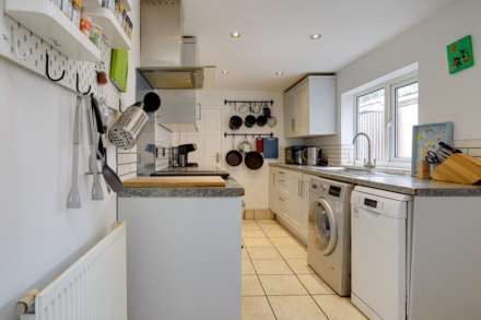 Queens Road, Caversham, Image 4
