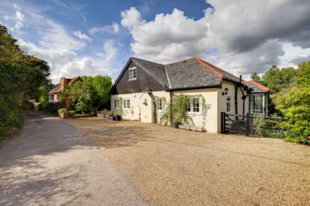 4 Bedroom Detached, Shepherds Green, Rotherfield Greys