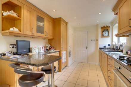 Ilex Close, Sonning Common, South Oxfordshire, Image 9