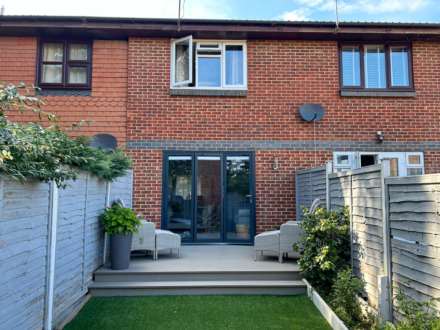 Fleetham Gardens, Lower Earley, Reading, Image 6