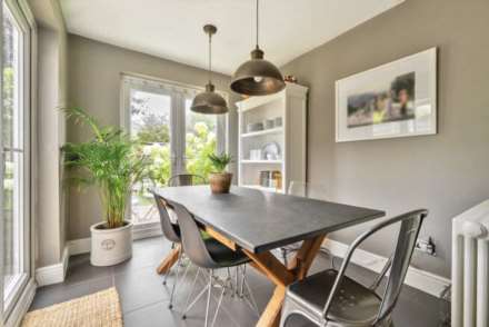 Waverley Road, Reading, Berkshire, Image 5