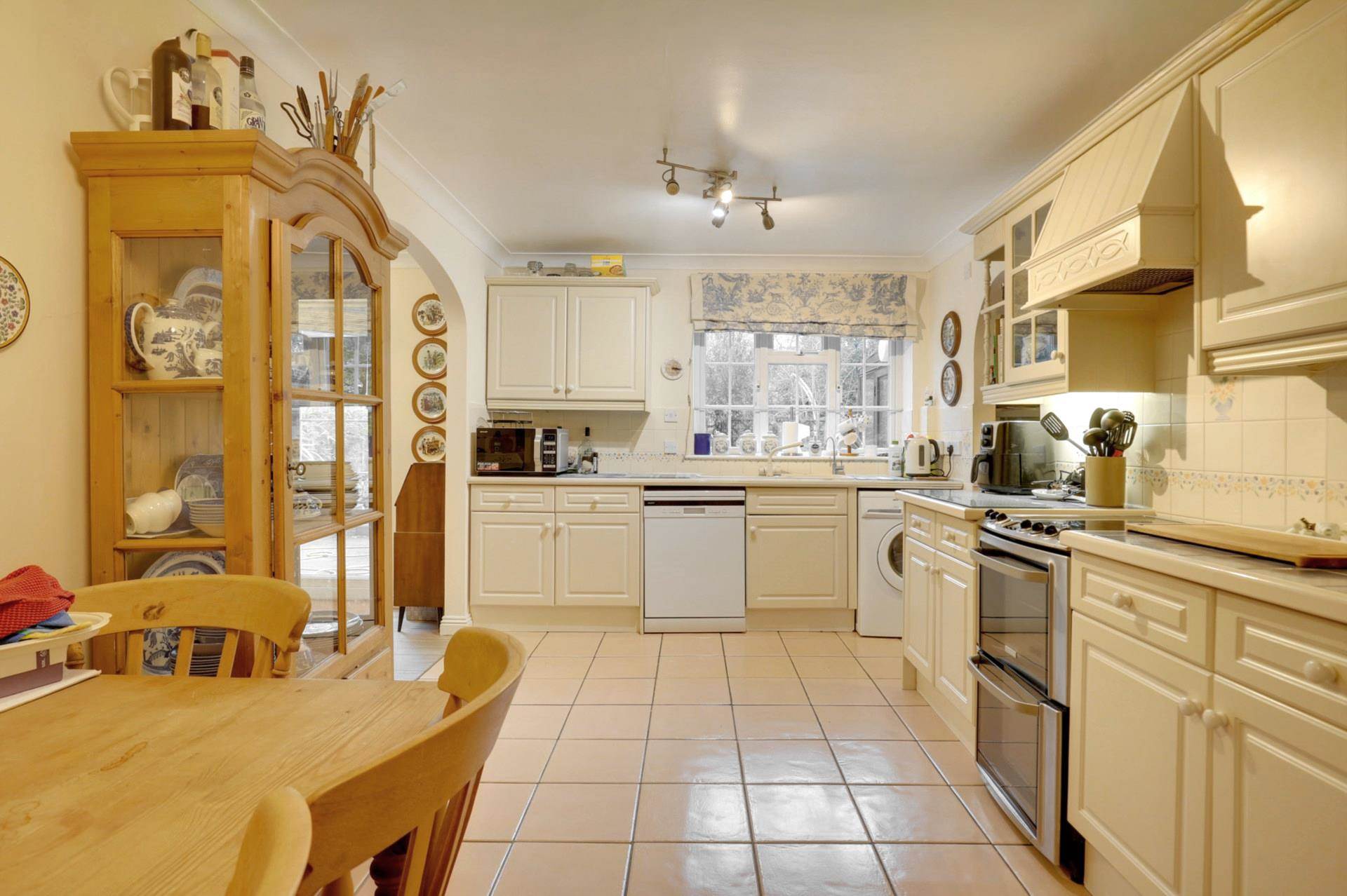 Kiln Road, Emmer Green, Reading, Image 10