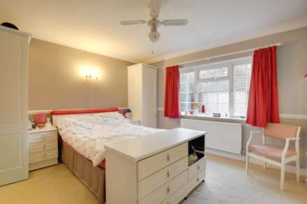 Kiln Road, Emmer Green, Reading, Image 17