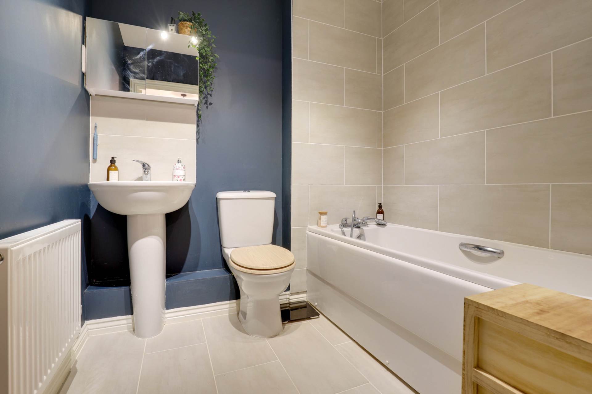 Glendale House, Kidmore Road, Caversham Heights, Reading, Image 11