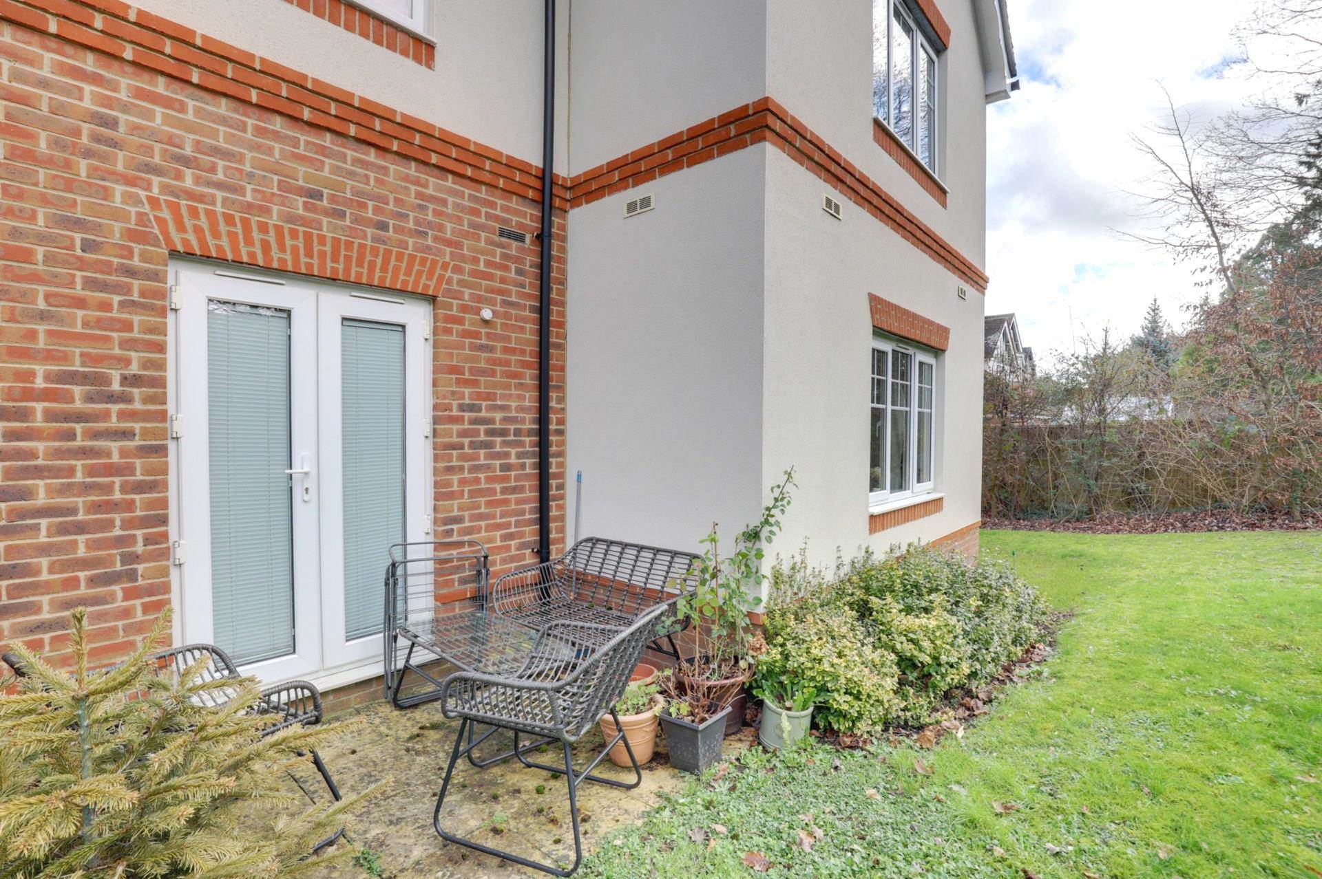 Glendale House, Kidmore Road, Caversham Heights, Reading, Image 5