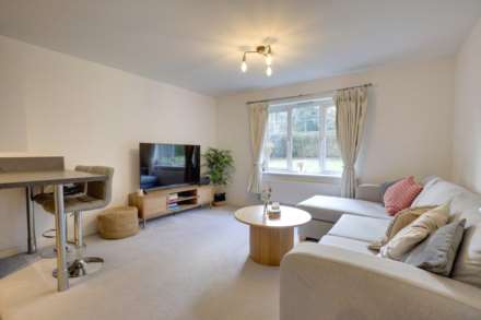 Glendale House, Kidmore Road, Caversham Heights, Reading, Image 2