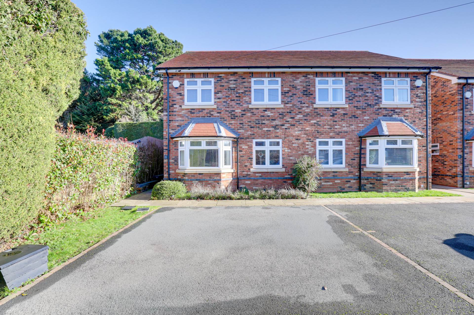 Hillview Close, Sonning Common, South Oxfordshire, Image 1