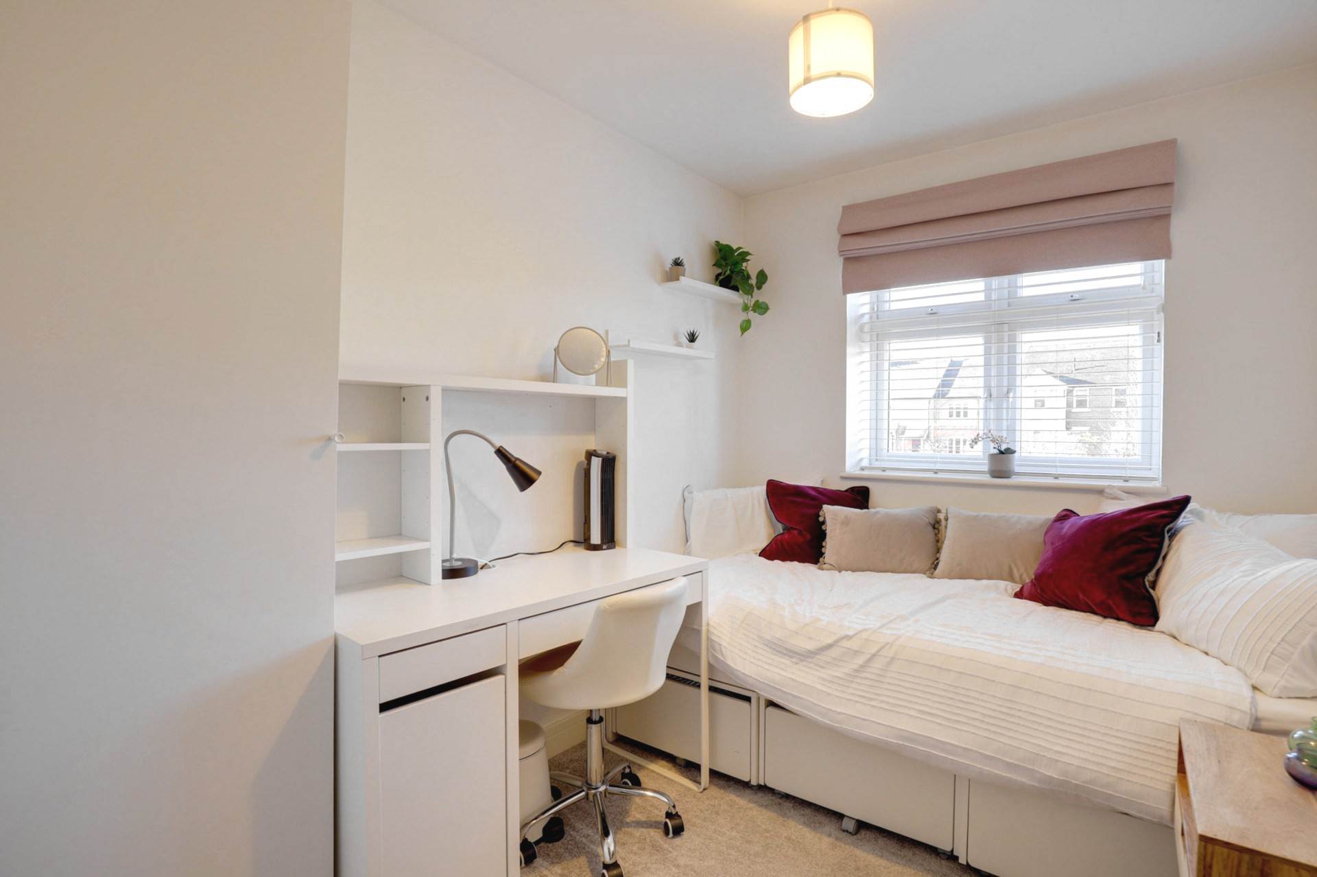 Hillview Close, Sonning Common, South Oxfordshire, Image 15