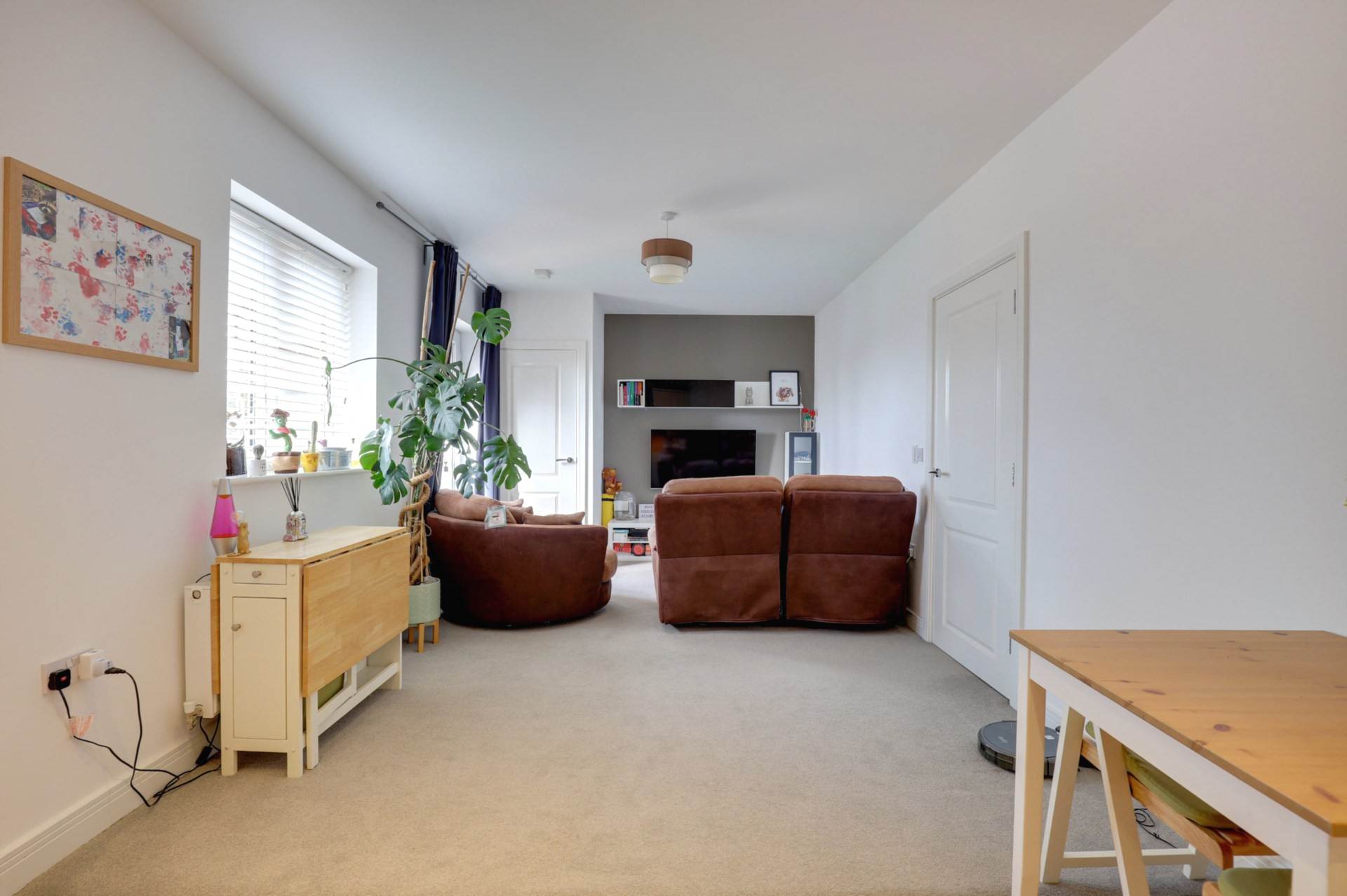 Watermill Place, Calcot, Image 3