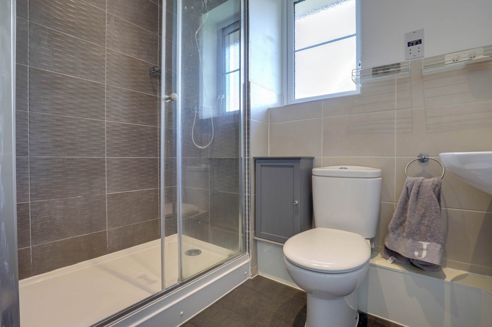 Watermill Place, Calcot, Image 6