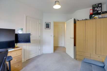 Watermill Place, Calcot, Image 14