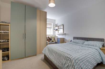 Watermill Place, Calcot, Image 5