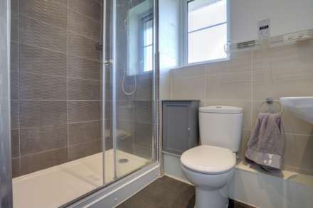 Watermill Place, Calcot, Image 6