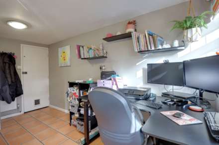 Bensgrove Close, Woodcote, South Oxfordshire, Image 14