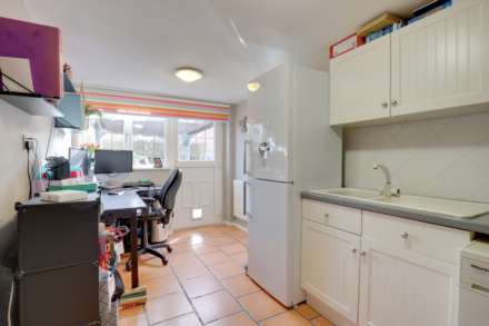 Bensgrove Close, Woodcote, South Oxfordshire, Image 15