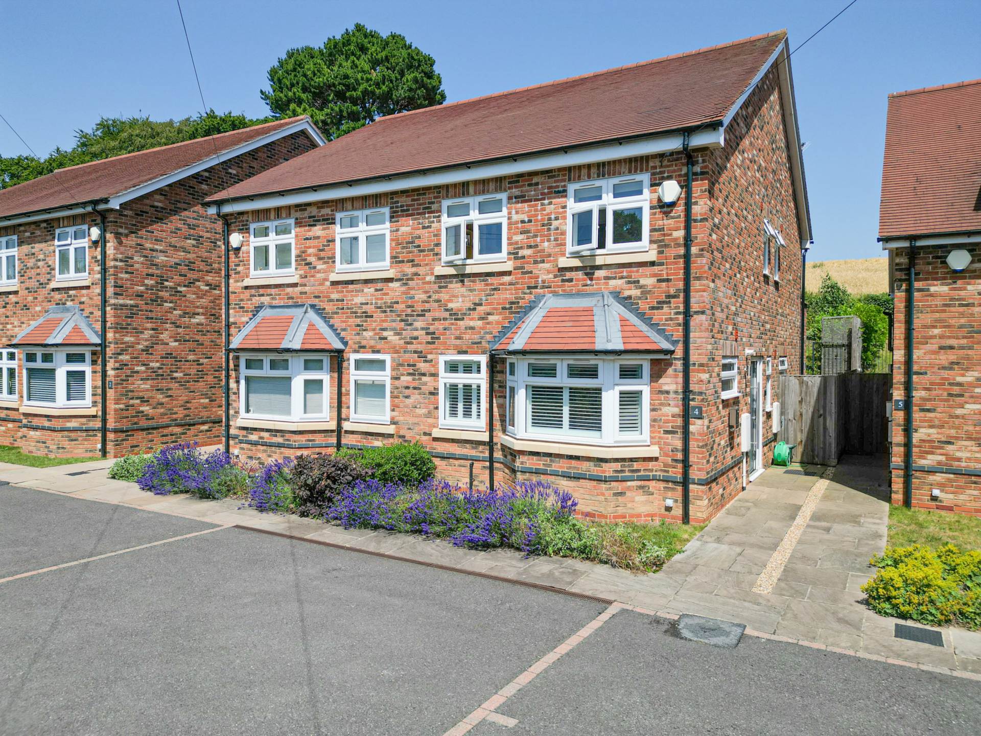 Hillview Close, Sonning Common, South Oxfordshire, Image 1